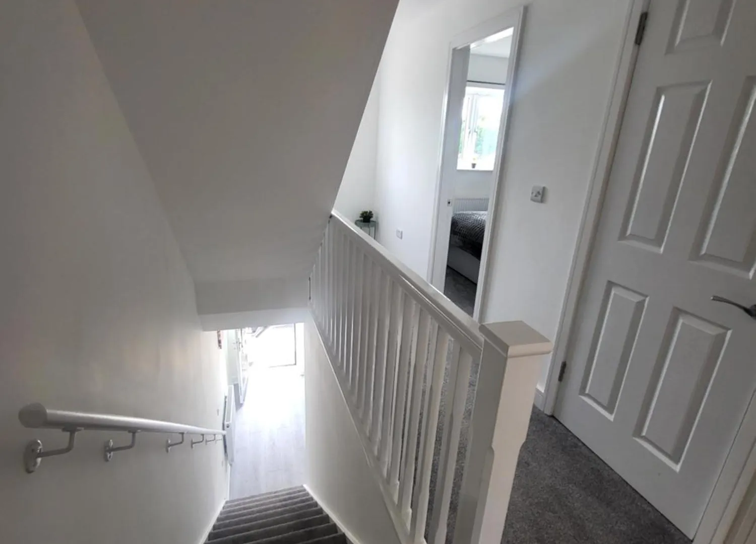 Bright & Spacious 3-Bed Rotherham Home Ideal For Families Or Contractors Дом отдыха