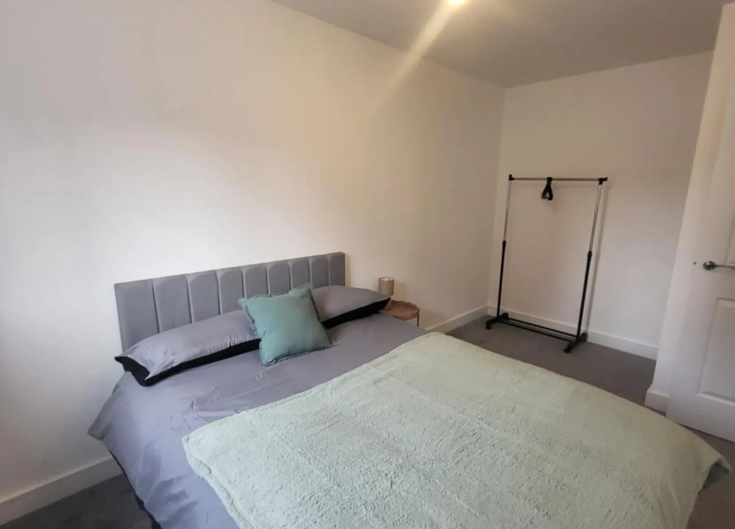 Bright & Spacious 3-Bed Rotherham Home Ideal For Families Or Contractors